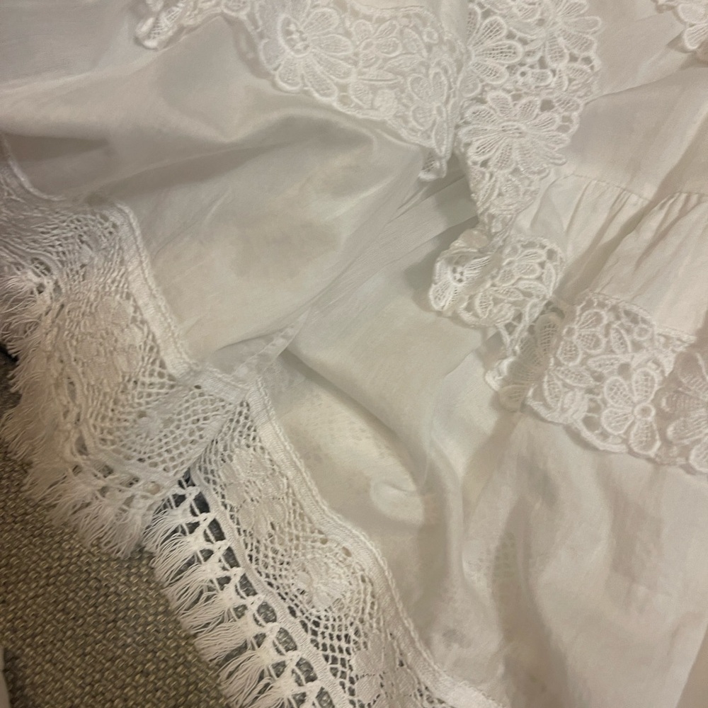 Dolce & Gabbana Elegant White Dress - Picture 6 of 6